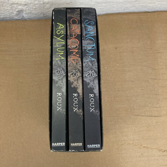 Asylum Ser. Asylum 3-Book Box Set Asylum, Sanctum, Catacomb by Madeleine Roux - Picture 5 of 10